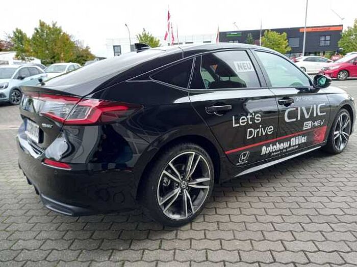 Honda Civic e: HEV Advance