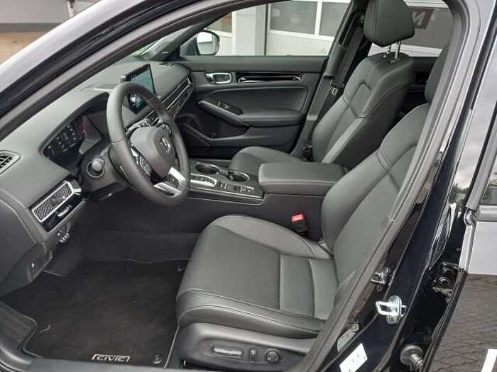 Honda Civic e: HEV Advance