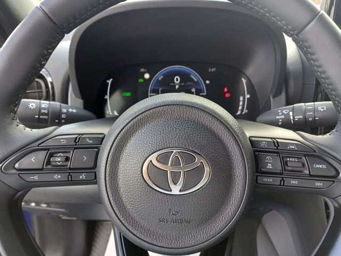 Toyota Yaris Cross Hybrid 130 1.5 VVT-i Team Deutschland